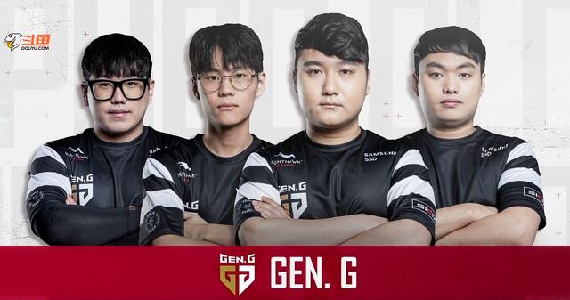 他都表現出 他都表現出