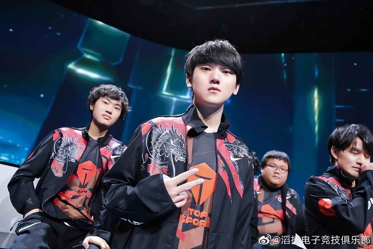 与其他球队 与其他球队